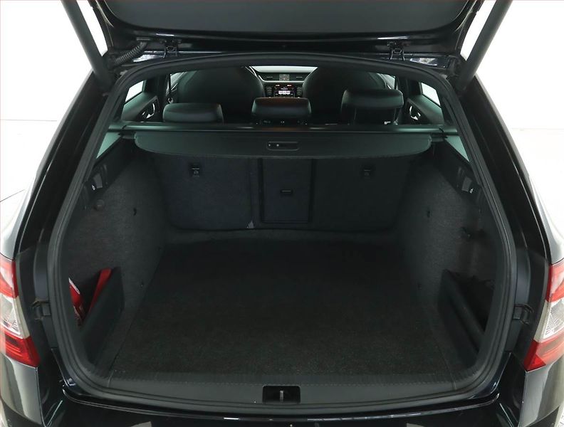 Škoda Octavia (2016) RS 2.0 TSI, Automat, Kůže - fotka 14 z 16