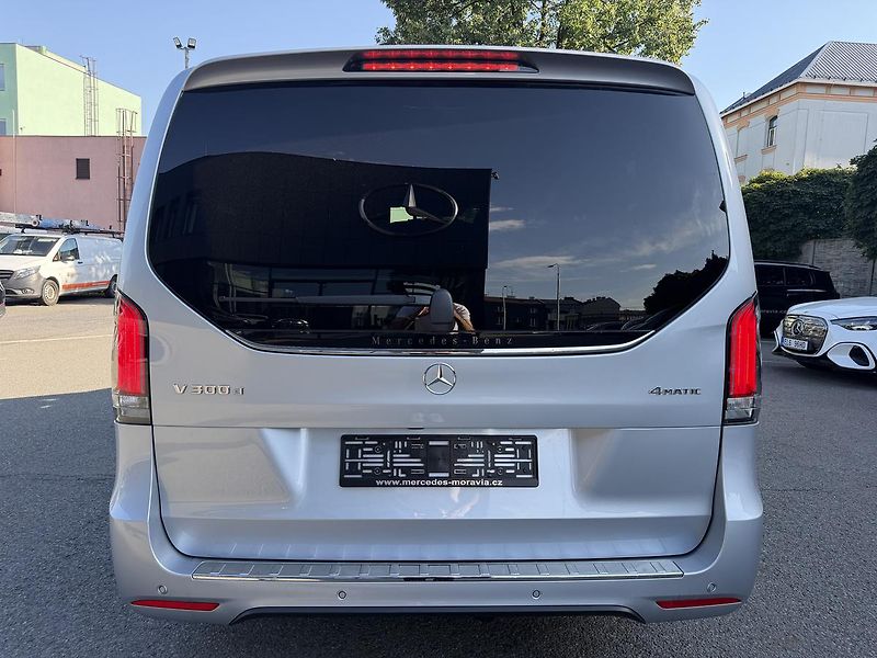 Mercedes-Benz Třídy V (2026) V 300 d / Exclusive / L / 4M - fotka 9 z 26