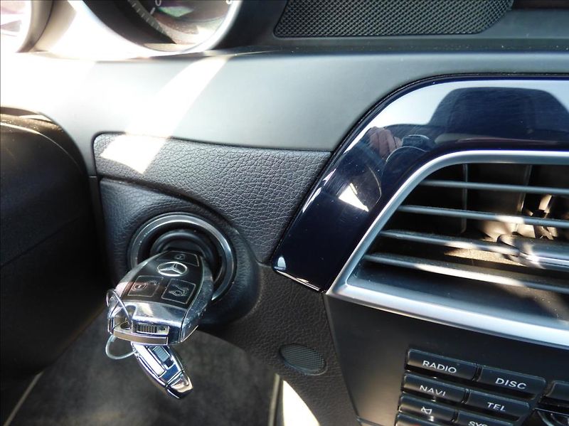 Mercedes-Benz Třídy C 2,2 CDI BlueEfficiency  180 CD - fotka 26 z 41