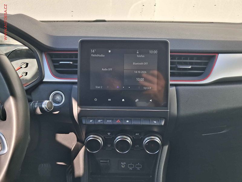 Renault Captur (2020) 1.3TCe, 2.maj,ČR, AC, LED - fotka 12 z 18