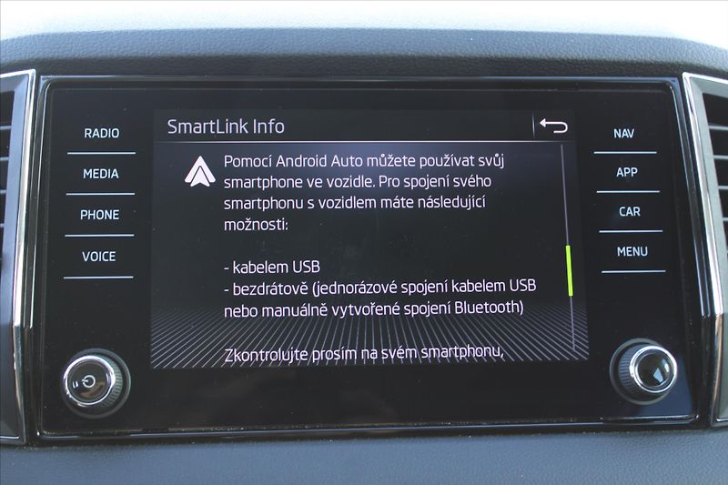 Škoda Karoq 2.0TDI 110kW DPH 1MAJ. ČR - fotka 20 z 27