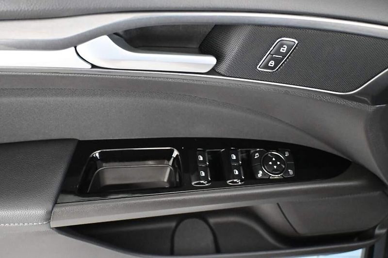 Ford Mondeo (2021) 2.0 Kamera Tažné ECOBLUE - fotka 15 z 36