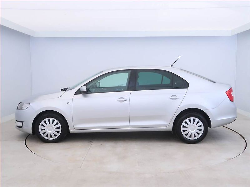 Škoda Rapid (2014) Ambition 1.6 TDI, Serv.kniha - fotka 3 z 12