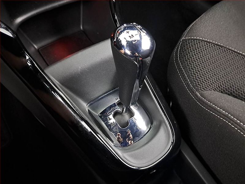 Citroën DS3 (2013) 1.2 VTi, Automat, Tempomat - fotka 12 z 16