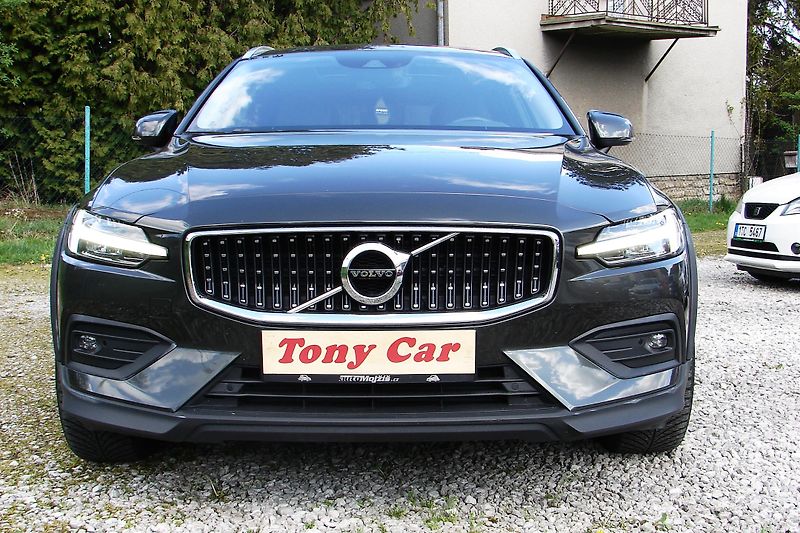 Volvo V60 CC 2.0B4 AWD MildHybrid ZADÁN! - fotka 31 z 46