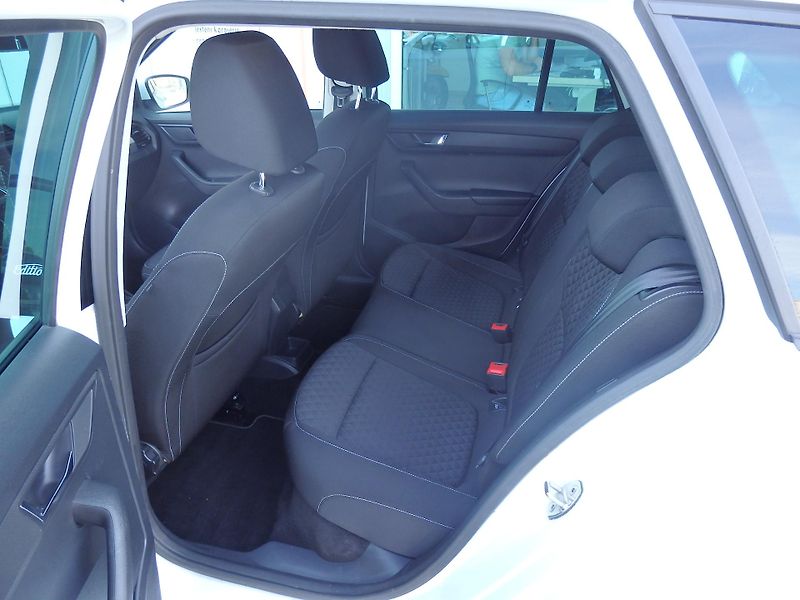 Škoda Fabia 1.2 TSI DIGI. KLIMA, ESP - fotka 7 z 15