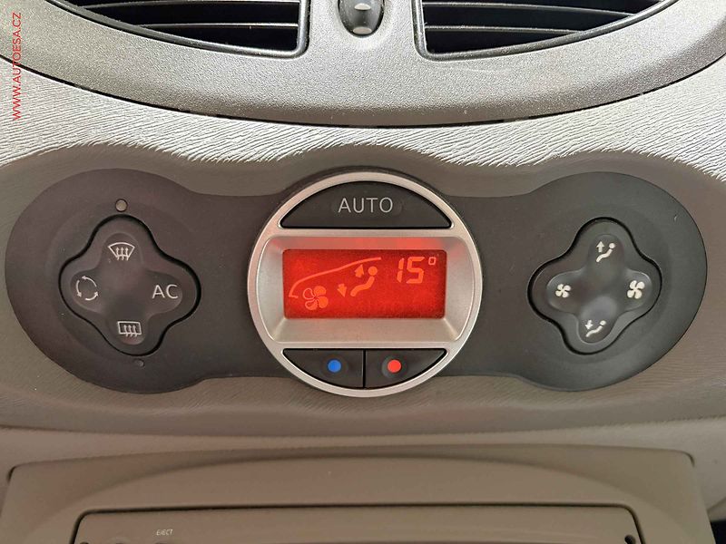 Renault Twingo (2008) 1.1i, autoAC, temp - fotka 13 z 13