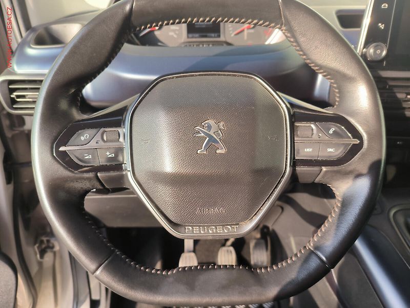 Peugeot Rifter (2019) 1.5HDI, ČR, ALLURE, autoAC - fotka 15 z 21