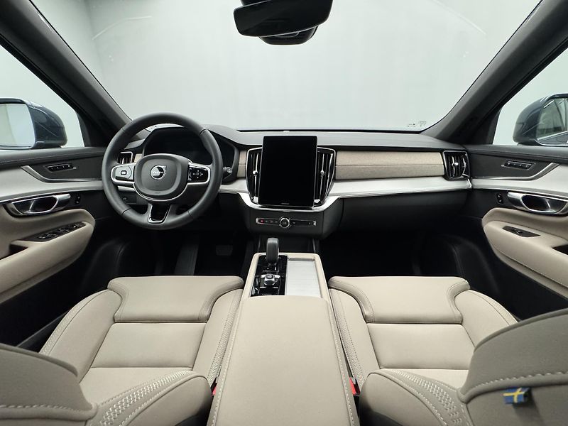 Volvo XC90 B5 AWD CORE CZ REZERVACE - fotka 2 z 44