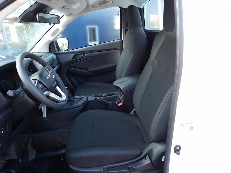 Isuzu D-Max (2026) L 2.2L 163K 4x4 8st A/T - fotka 15 z 32