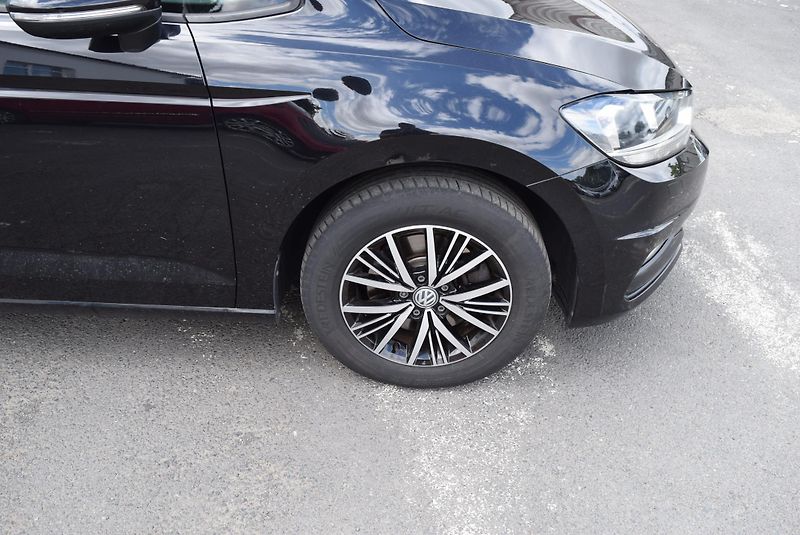 Volkswagen Touran (2017) 1.4TSI 110kw CLBMT TAŽ NAV APP - fotka 5 z 50