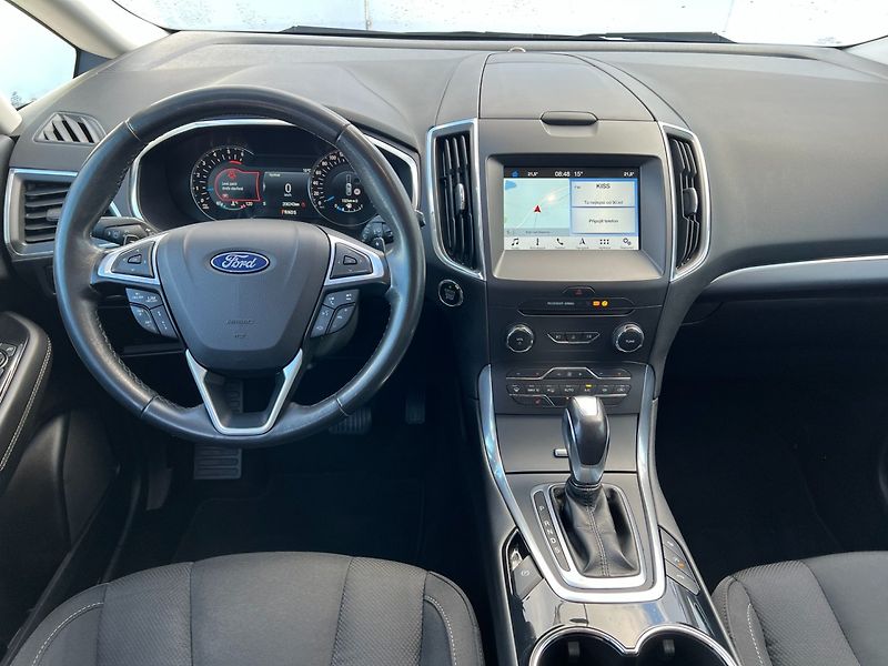 Ford S-MAX (2018) Titanium! 2.0TDCi 132kW! LED! - fotka 13 z 40