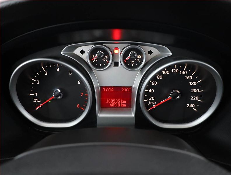 Ford Focus (2009) 1.6 16V, nová STK, pěkný stav - fotka 8 z 14