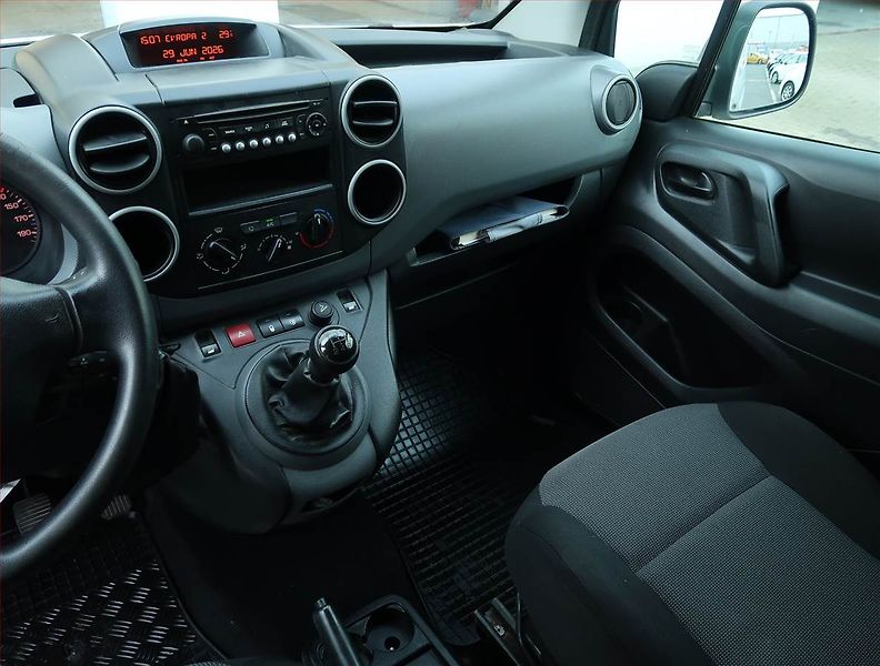 Peugeot Partner (2017) 1.6 HDi, ČR - fotka 8 z 12