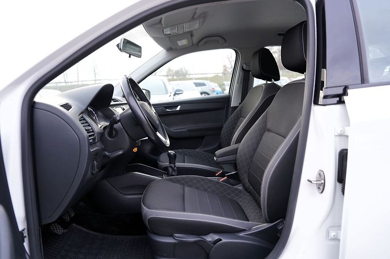 Škoda Fabia 1.0 TSI 70kW Ambition ČR - fotka 20 z 36