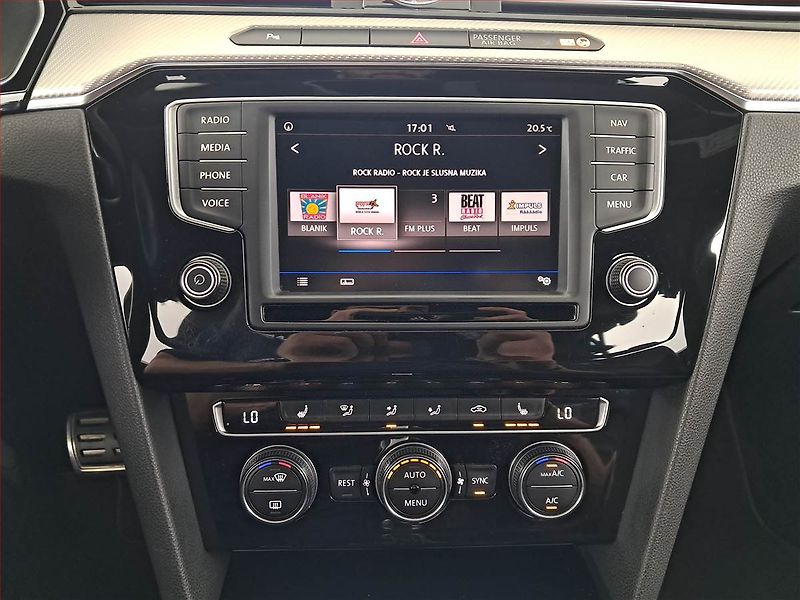 Volkswagen Passat (2017) R-Line 2.0 TDI, Automat, Kůže - fotka 12 z 19