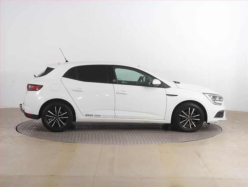 Renault Mégane (2016) 1.6 SCe, Tempomat - fotka 6 z 17
