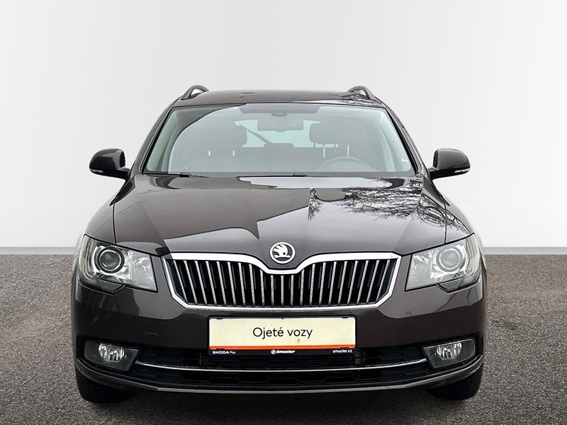 Škoda Superb AMBITION DSG - fotka 4 z 25