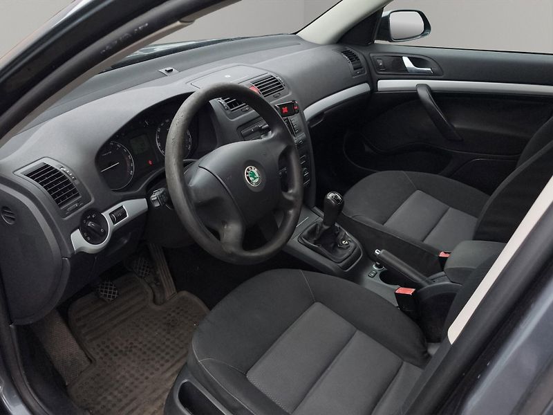 Škoda Octavia (2006) 1.9 TDi 77kW, ČR, 1. maj., Ser - fotka 19 z 22