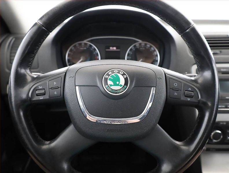 Škoda Octavia (2011) Elegance 1.6 TDI, Automat - fotka 8 z 16