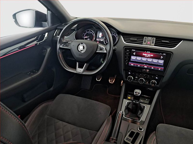 Škoda Octavia (2018) RS 2.0 TSI, Kůže, Navi - fotka 7 z 19
