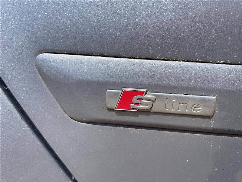 Audi A3 2,0 TDi 103kW*S-line*servis - fotka 45 z 47