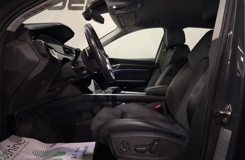 Audi Q8 e-tron 55 Sportback Q SoH 93% Kam LED - fotka 8 z 25