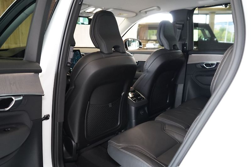 Volvo XC90 T8 PLUS Dark, Vzduch,Ventilace - fotka 43 z 50