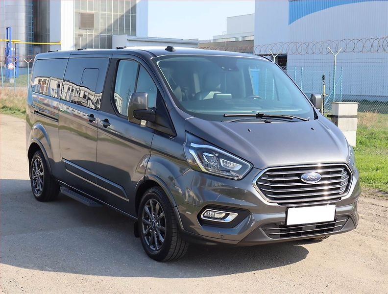 Ford Tourneo Custom (2020) Titanium 2.0 EcoBlue, ČR, DPH - fotka 4 z 20
