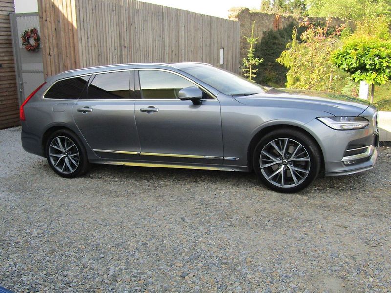 Volvo V90 (2018) D5 AWD POLESTAR 173kW - fotka 8 z 43