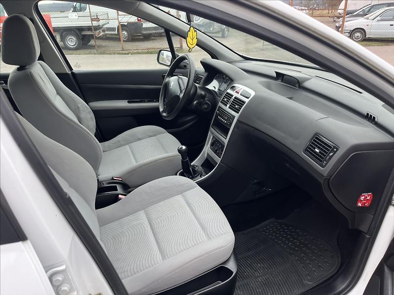 Peugeot 307 1,4 i KLIMA STK 1/28 - fotka 10 z 28