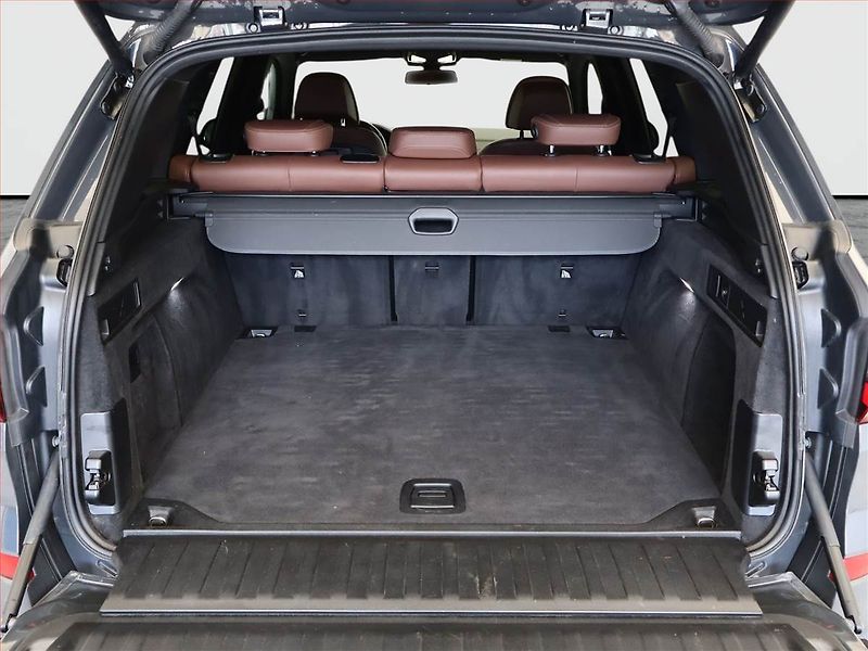 BMW X5 (2021) xDrive40i - fotka 12 z 24