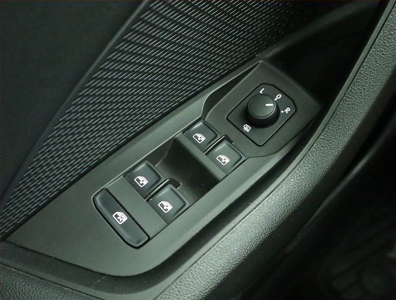 Škoda Octavia (2023) Ambition 2.0 TDI, ČR,1.maj - fotka 15 z 15