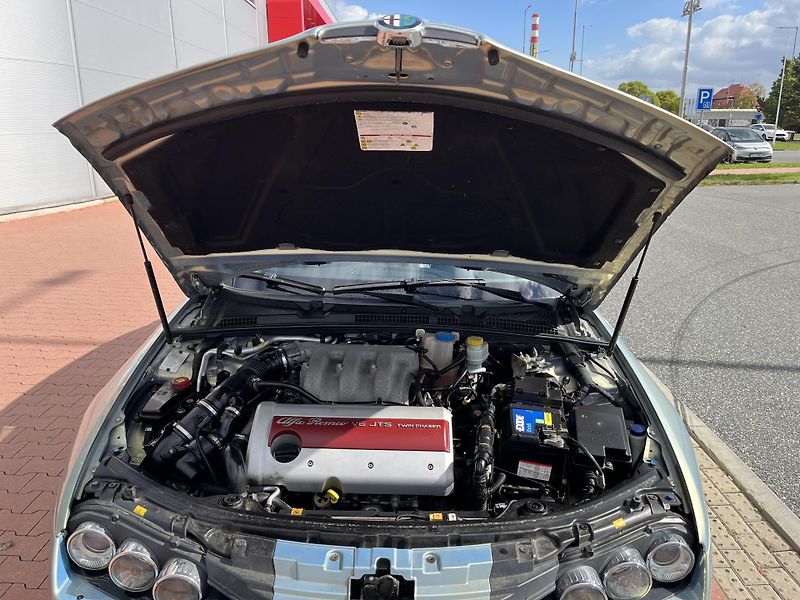Alfa Romeo Brera 3.2 JTS ČR - fotka 32 z 37