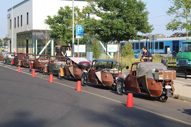 V retro auto muzeu Veteráni Litvínov měli ve středu zastávkou účastníci Velorex čundru 2024 na svém putování po severních Čechách. S nejstarším Velorexem z roku 1962 jede Petr Žůrek ze Světlé nad Sázavou.