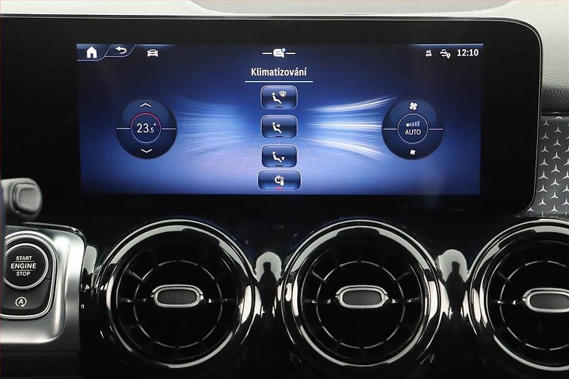 Mercedes-Benz GLB (2024) 200 d 4MATIC - fotka 13 z 21