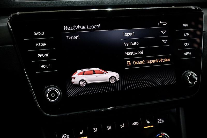 Škoda Superb 3 FL Combi 2.0 TDI 110 kW DSG - fotka 40 z 48