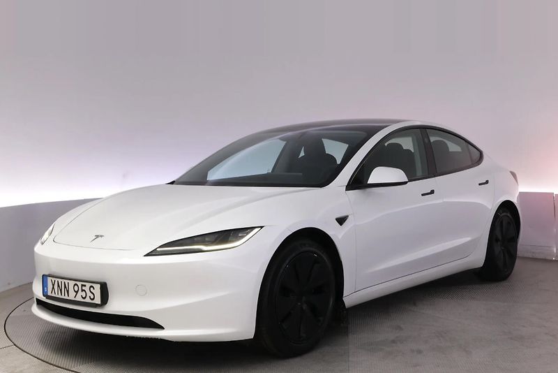 Tesla Model 3 Long Range AWD SoH 93% - fotka 1 z 26