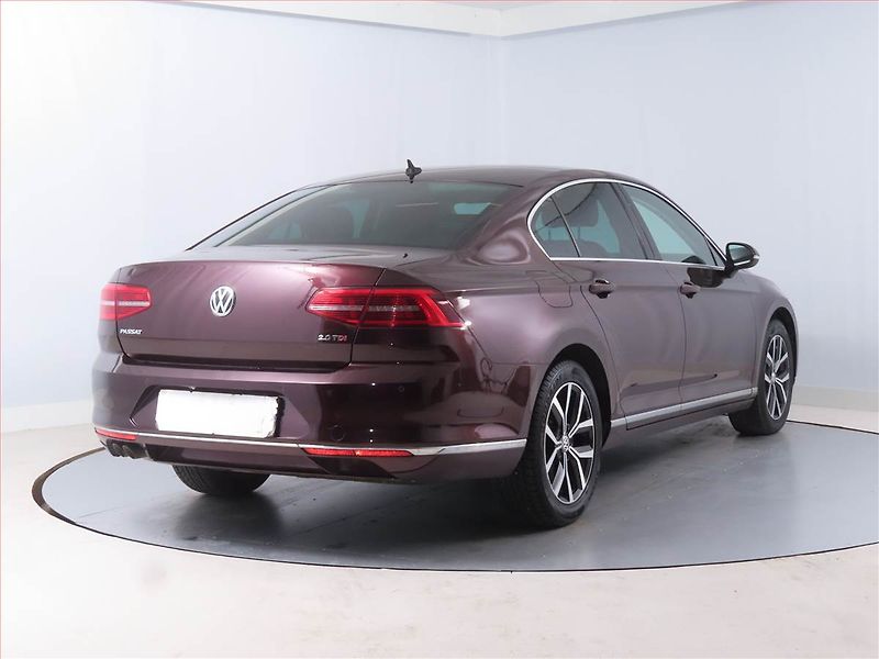 Volkswagen Passat (2017) Comfortline 2.0 TDI, Kůže - fotka 5 z 14