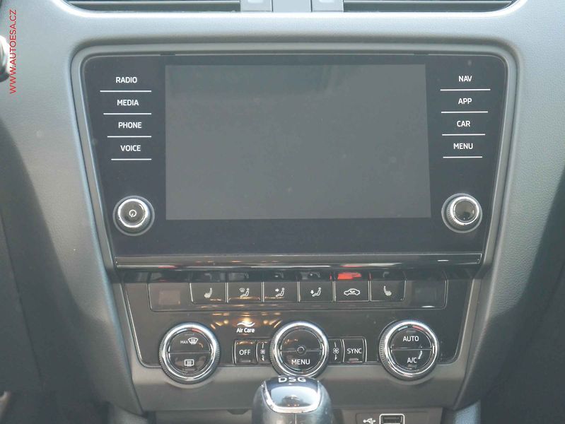 Škoda Octavia (2018) 1.6 TDi, Ambition, DSG, navi - fotka 11 z 24