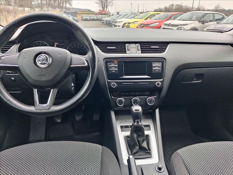Škoda Octavia 1,6 1.6 TDi, po servisu, DPH - fotka 10 z 14