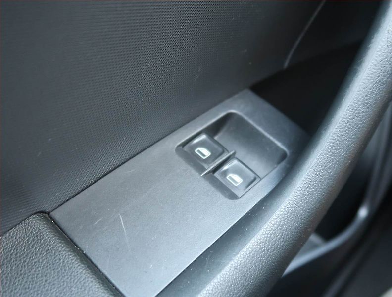 Škoda Rapid (2014) Spaceback 1.2 TSI - fotka 15 z 16