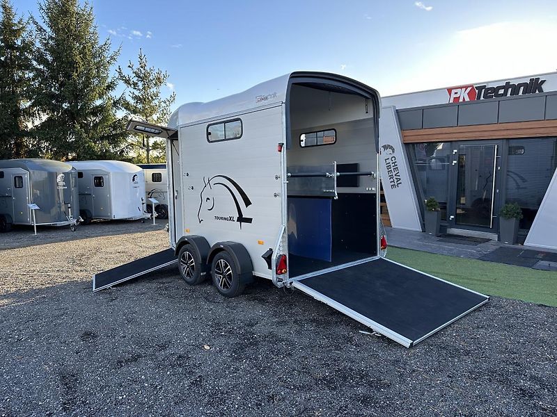 Cheval Liberté (2026) Touring XL, BÍLÝ  - fotka 17 z 37
