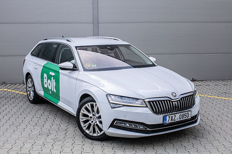 Škoda Superb - fotka 3 z 35