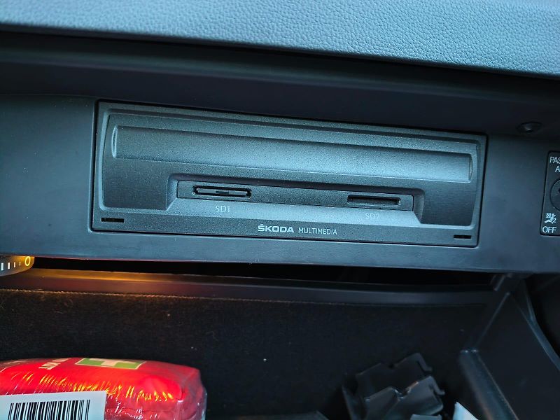 Škoda Octavia 2.0TDI/110kW ,4x4,ACC Full led - fotka 14 z 14