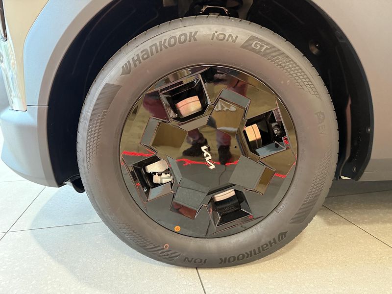 Kia EV2 EV2 QV1 4P 4x2 AIR - fotka 11 z 11