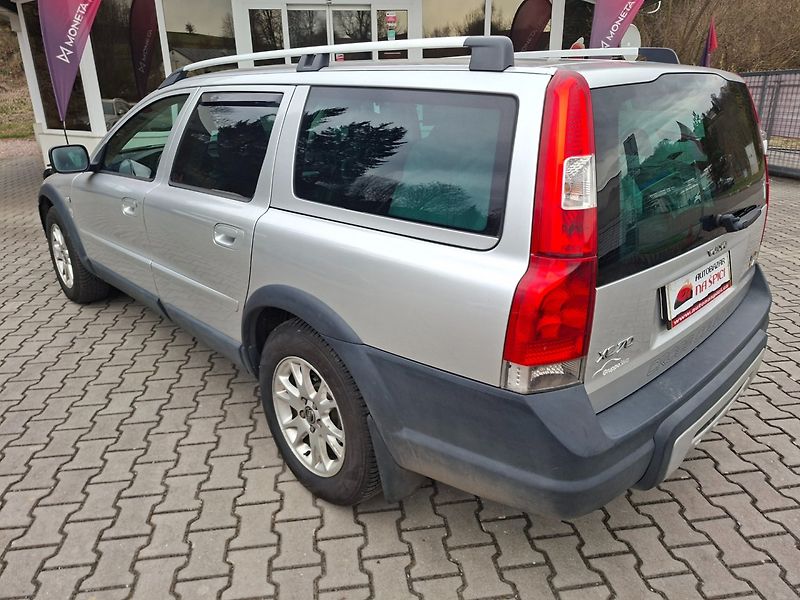 Volvo XC70 (2005) 2.4 D5 120kW AWD -PLNÝ SERVIS! - fotka 6 z 43