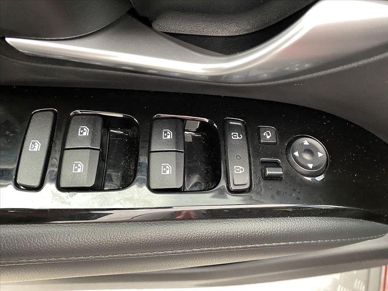 Hyundai Tucson 1,6 CRDi 85kW SMART - fotka 19 z 28