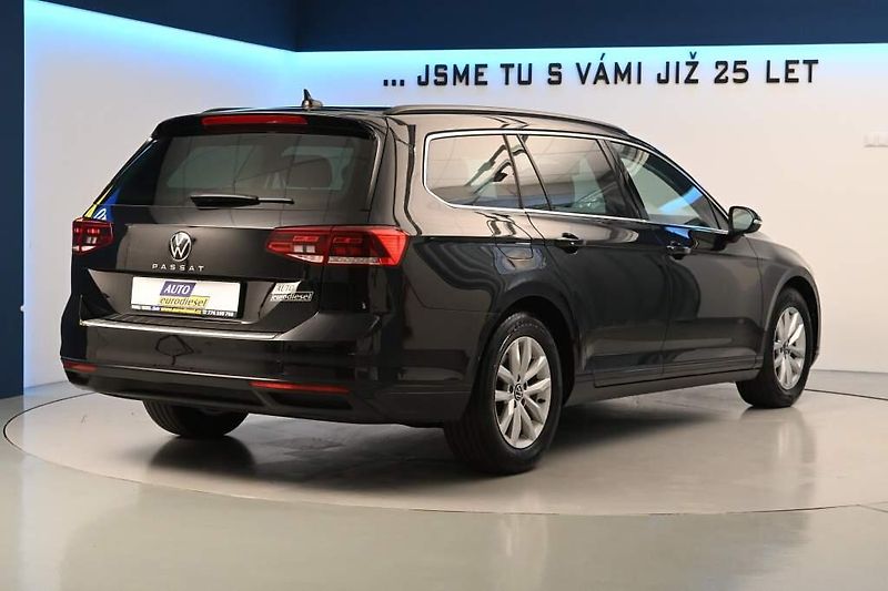 Volkswagen Passat (2023) 2.0 LED ACC Tažné Masáž SCR Bu - fotka 5 z 34