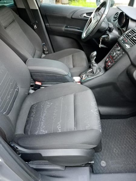 Opel Meriva 1.4 LPG 88 KW - fotka 17 z 19